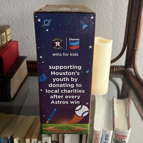 Houston Astros Jeremy Peña Gold Glove Bobblehead - Picture 4 of 5